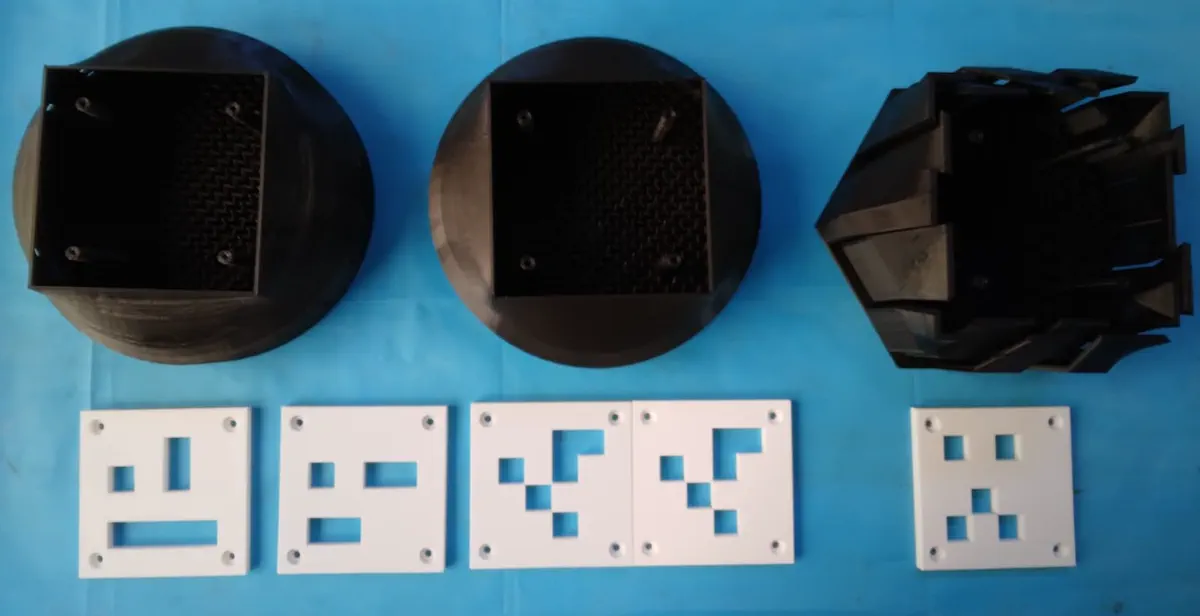 Three dimensional binary tag for underwater localization